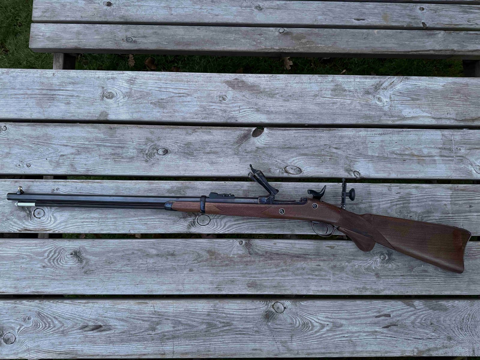 Karabin jednostrzałowy Pedersoli Officer Trap Door .45-70 Gov.