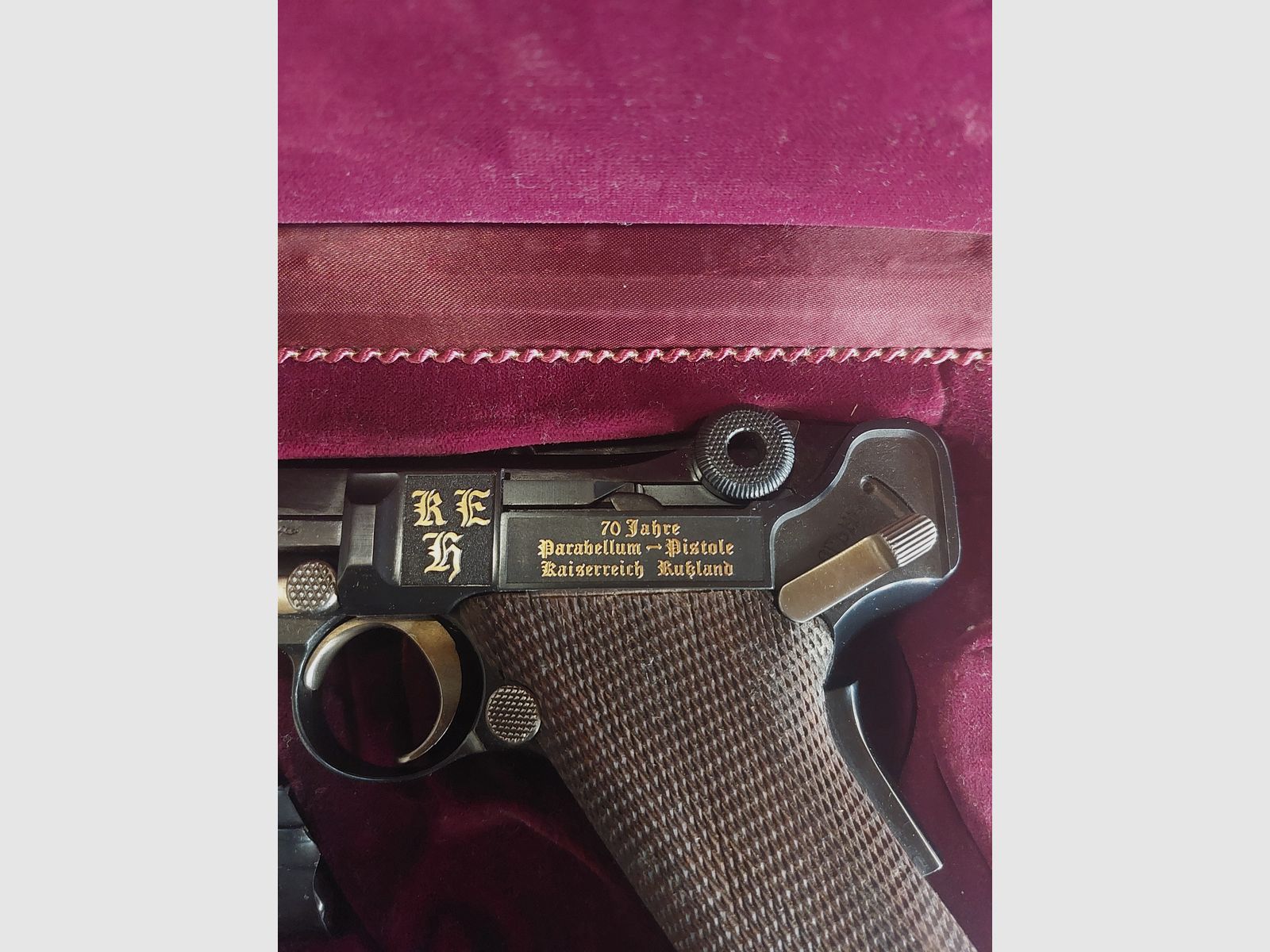 Mauser 08, model specjalny 70-lecia Parabellum, Cesarstwo, z złotymi wstawkami