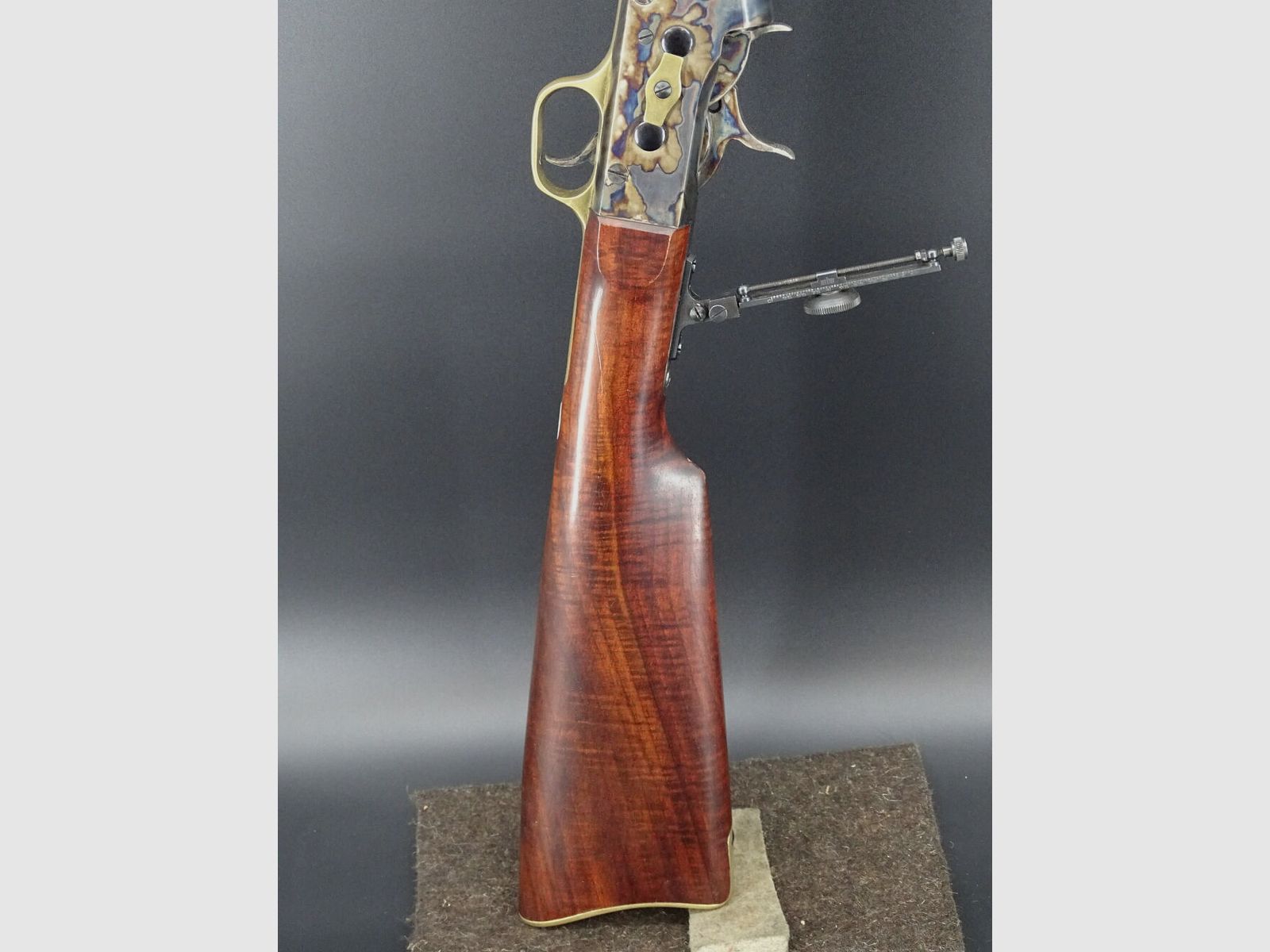 Pedersoli Rolling Block ośmiokątny bieg 28mm kaliber .45-70 diopter Rolling Block z diopterem