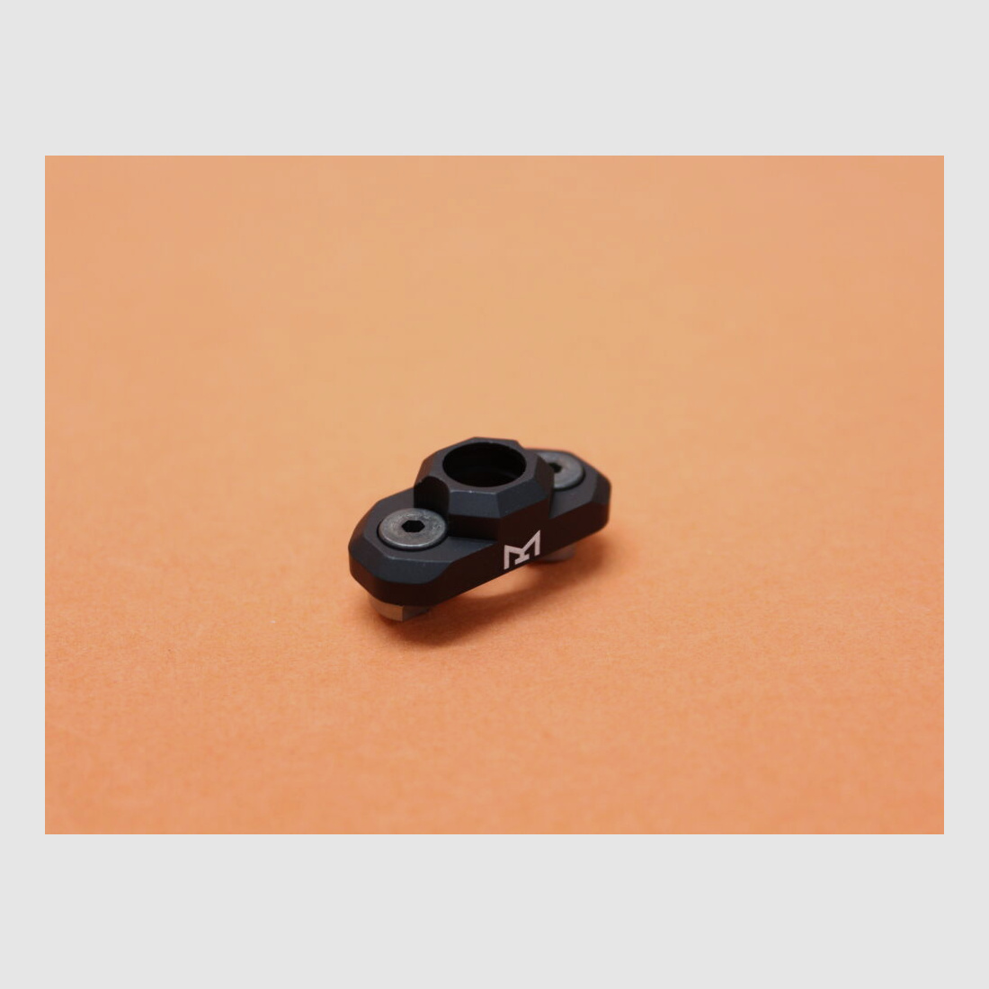 UTG - Leapers UTG PRO M-LOK Sling Swivel Adaptor (TLUSW001) für Standard QD Sling Swivel Push-Button Riemenöse
