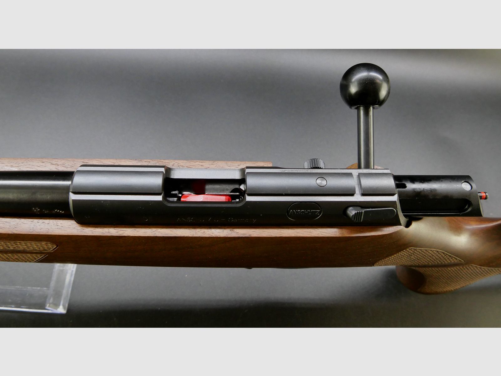 J.G. Anschütz 1761 D HB G-20 Nuss Classic Schaft .22 lr 457 mm LL KK-Repetierbüchse