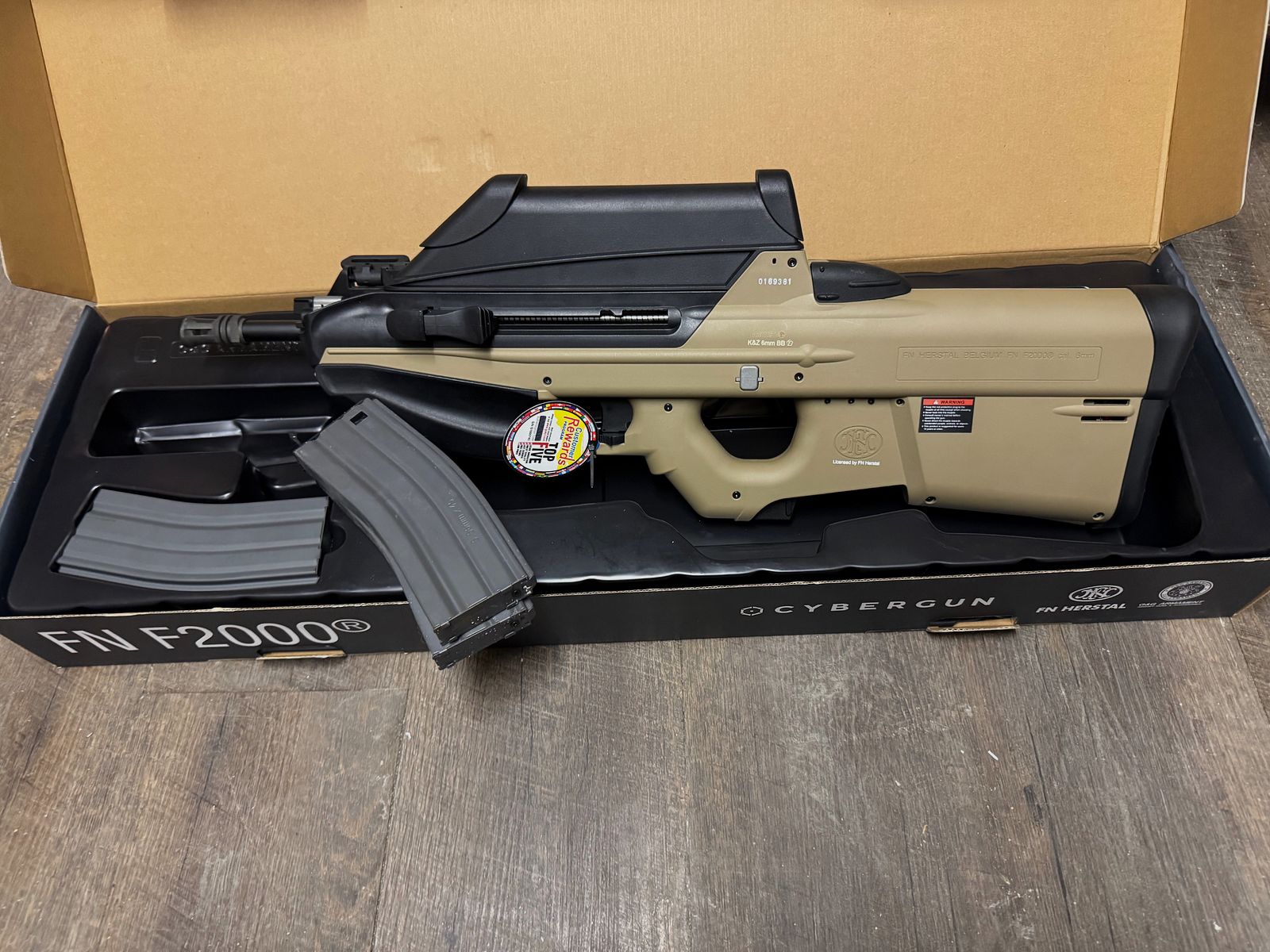 FN F-2000