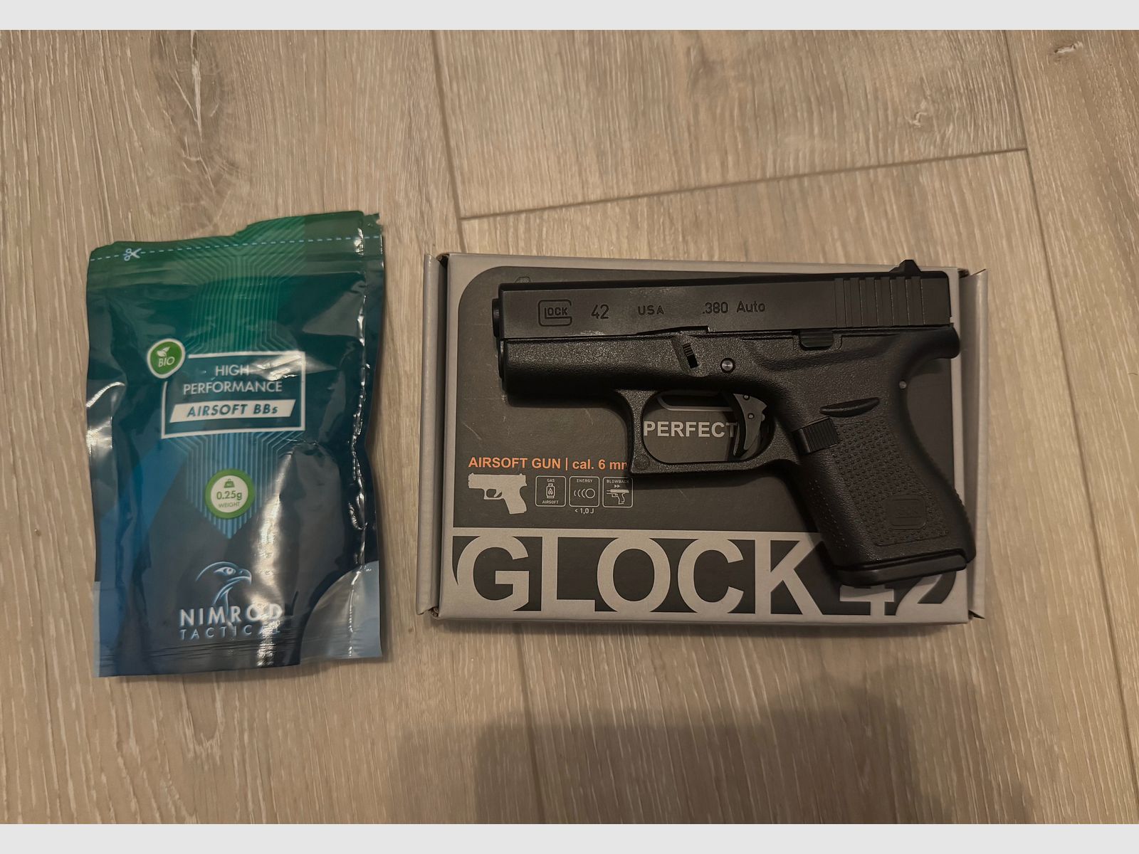 Glock 42 GBB 6mm Airsoft – Komplettset inkl. Greengas & 1000 BBs (Frei ab 18)