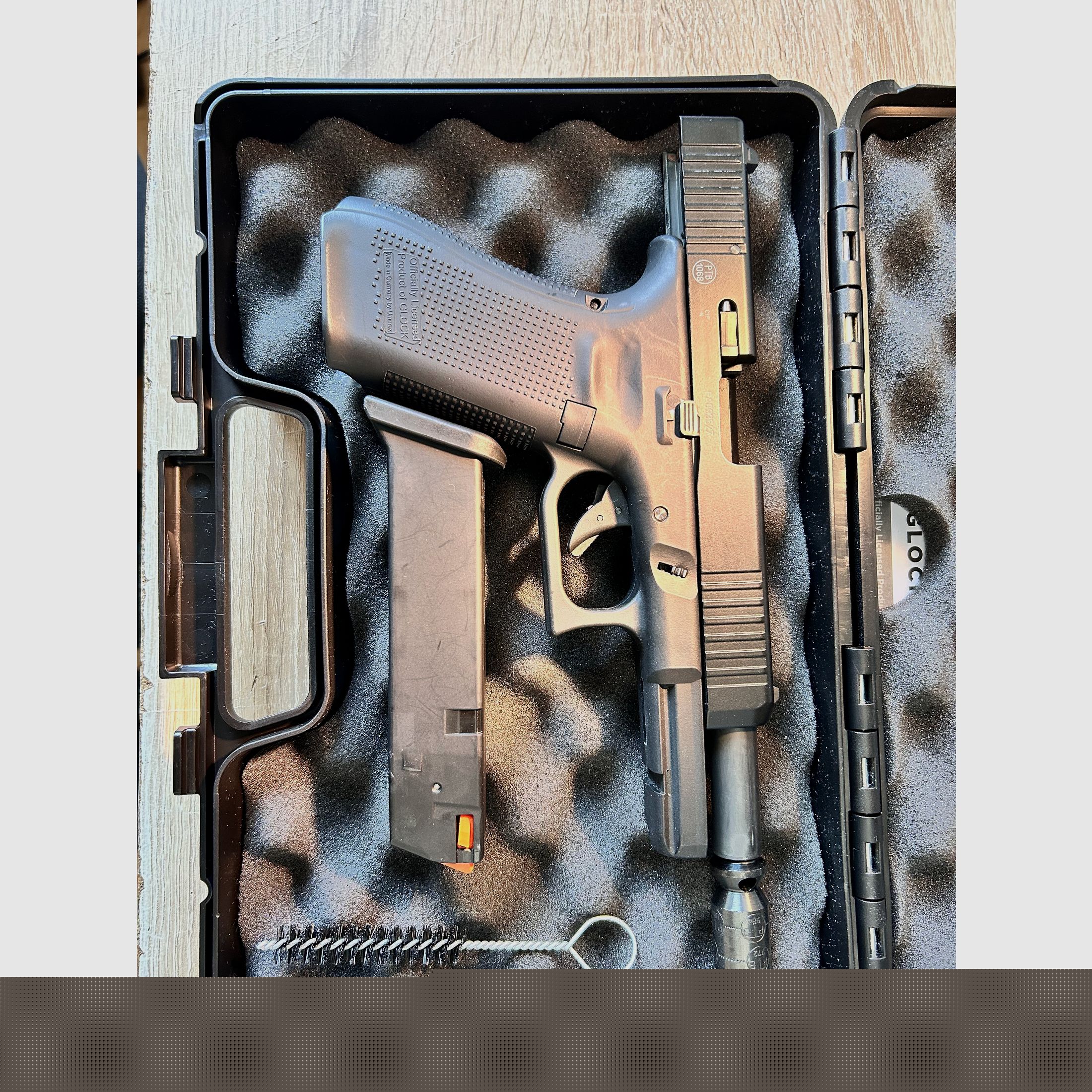 Glock 17 Gen. 5 blank firing pistol Umarex