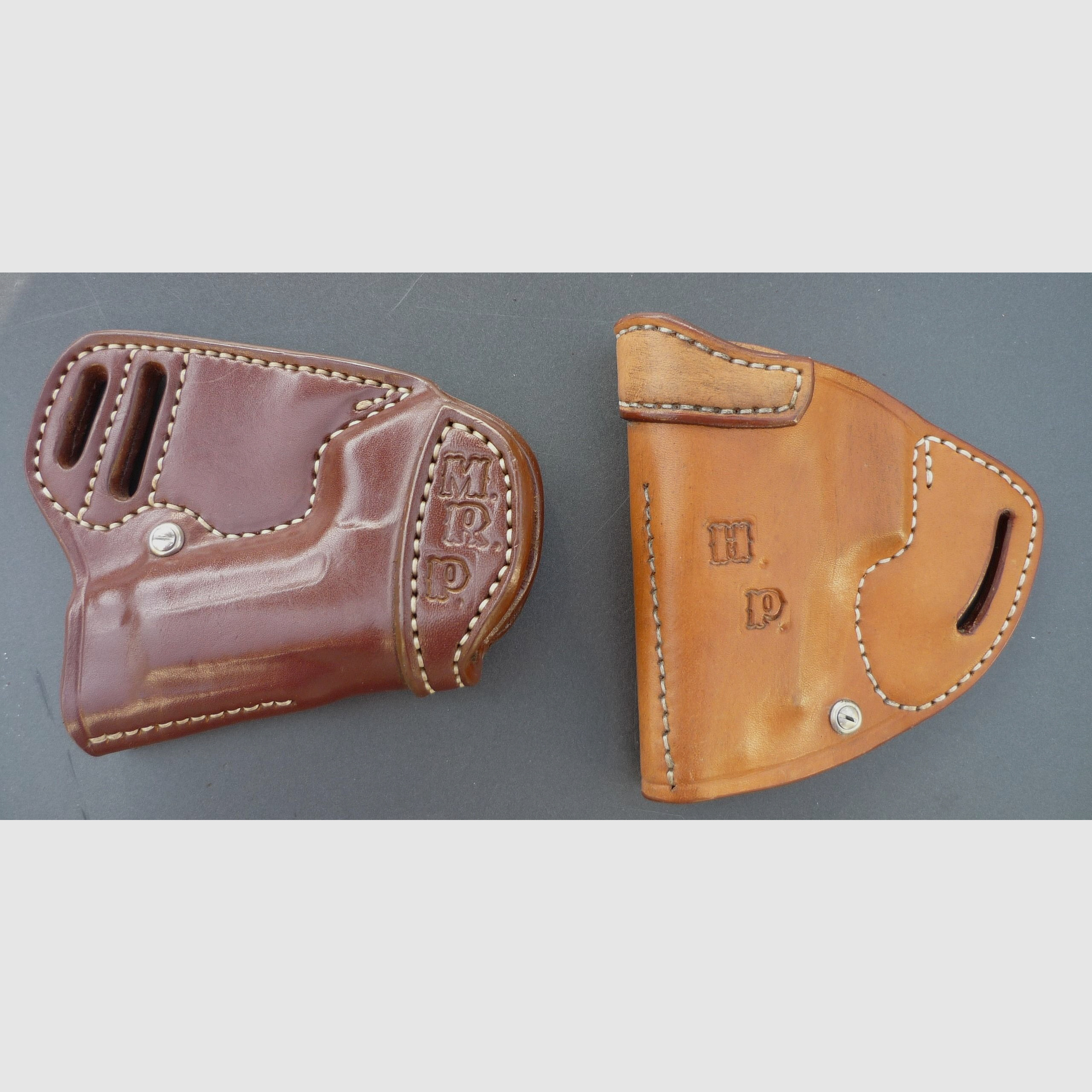 HKDesign Holster Art. Nr. 035 "Secret Service" Holster für Beretta 92 F ( Back up ) und SIG 226  mit eingenähten Lederkornschienen