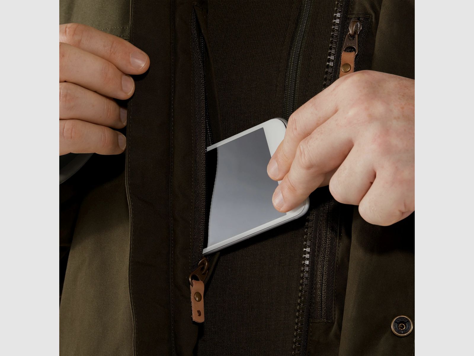 FJÄLLRÄVEN Sörmland Padded Jacket M Dark Olive