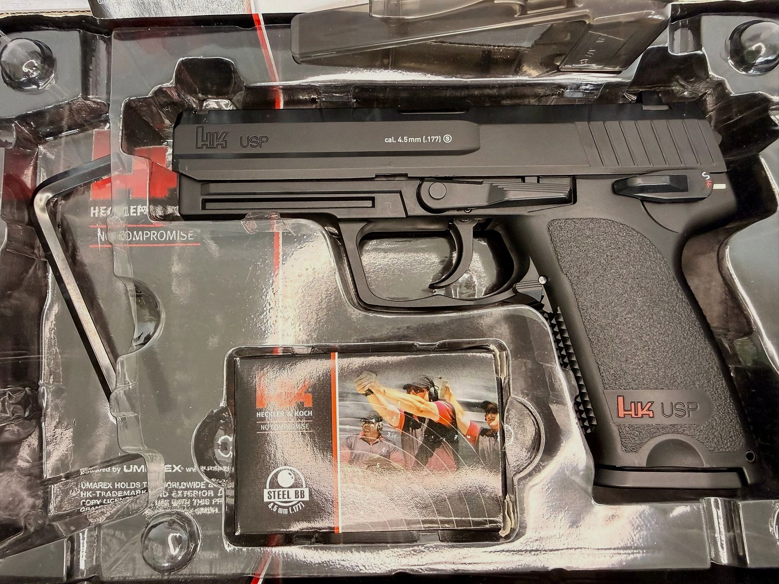 Heckler & Koch USP 4,5 mm BB Co2-Pistolet z Blowbackiem