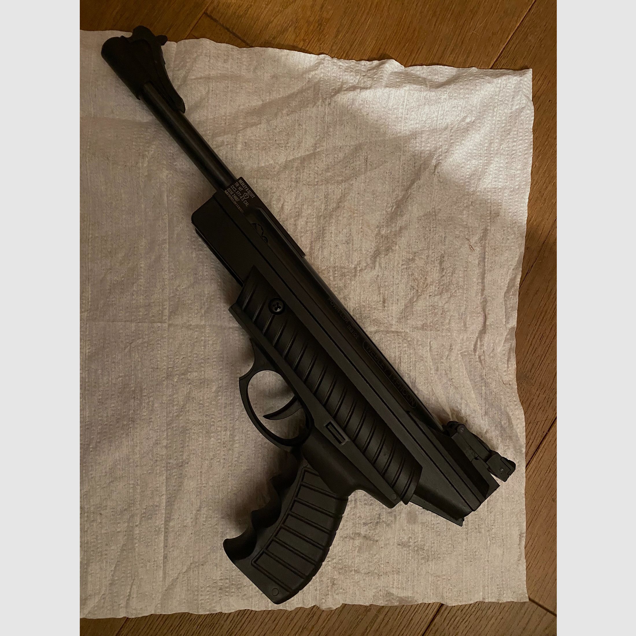 Pistola ad aria Webley Typhoon