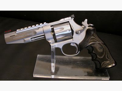 S&W 627-PC CUSTOM Performance Center MASTER-SMITH .357 Mag 8 coups