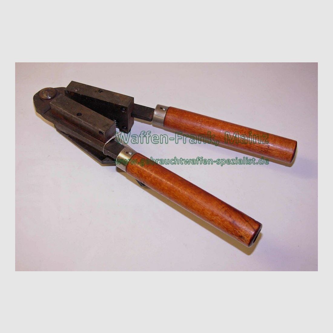 Lyman, EE. UU. molde de fundición con pinza de agarre