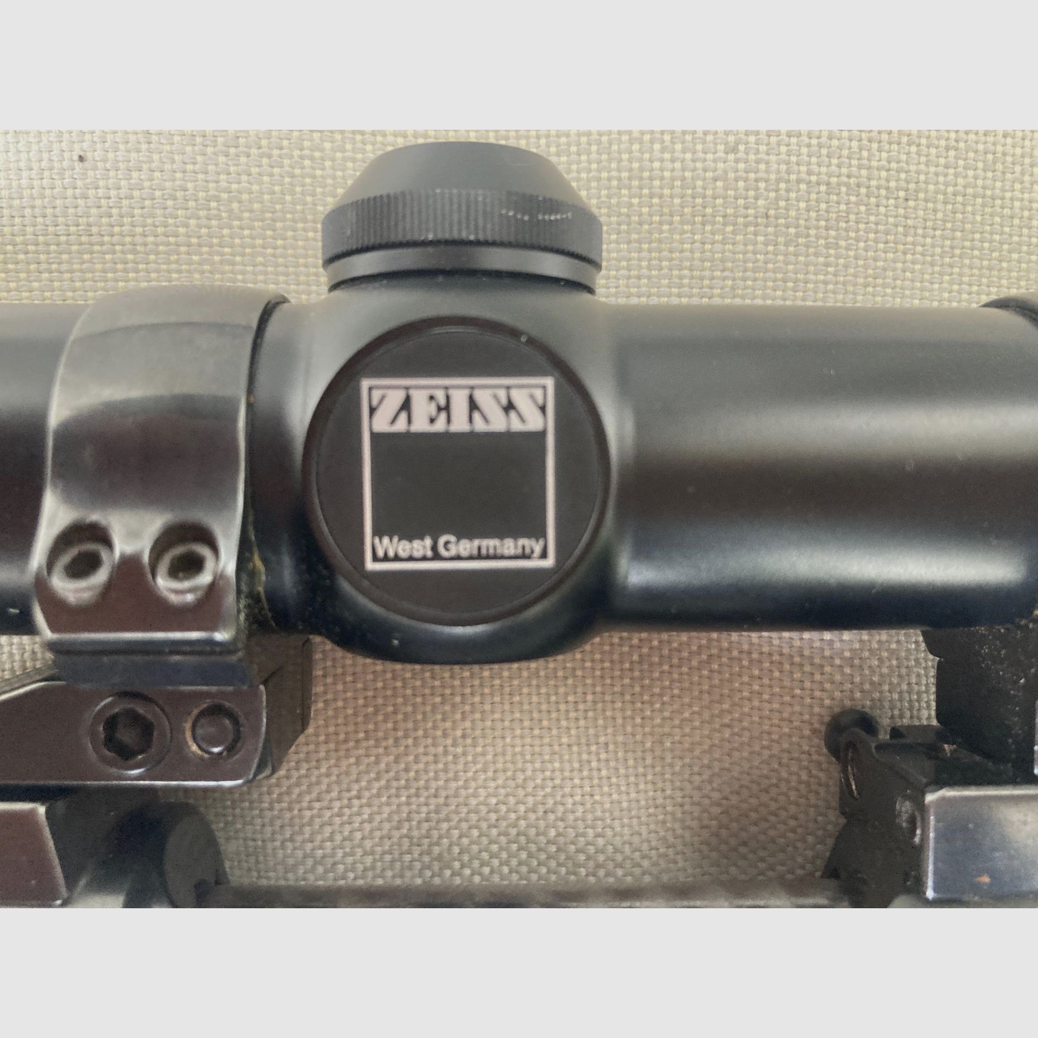 Krico Model 700 .222 RemMag mit Zeiss Optik Diavari Z 2,5 - 10x48