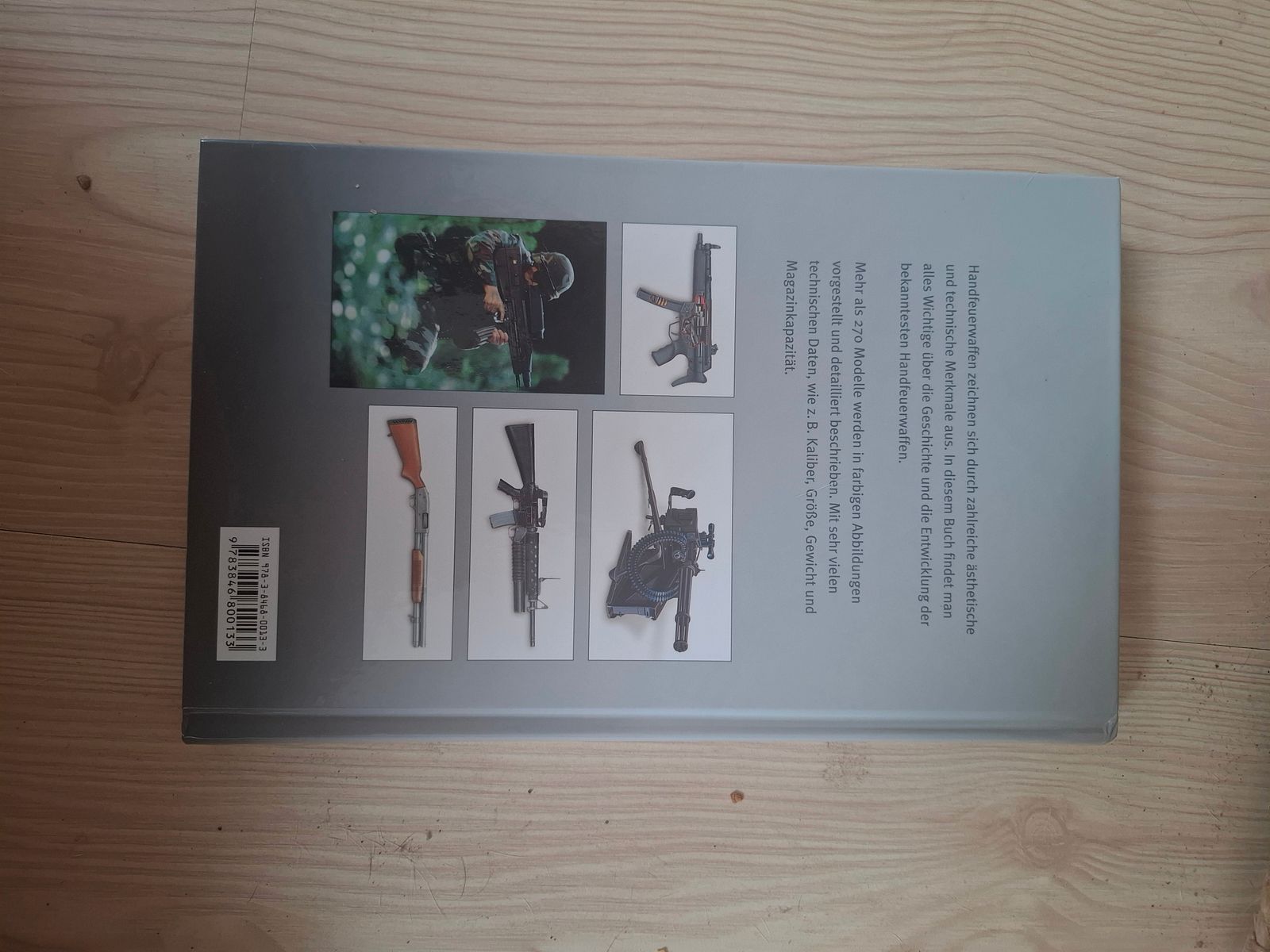 Konvolut aus verschiedenen Waffenbüchern