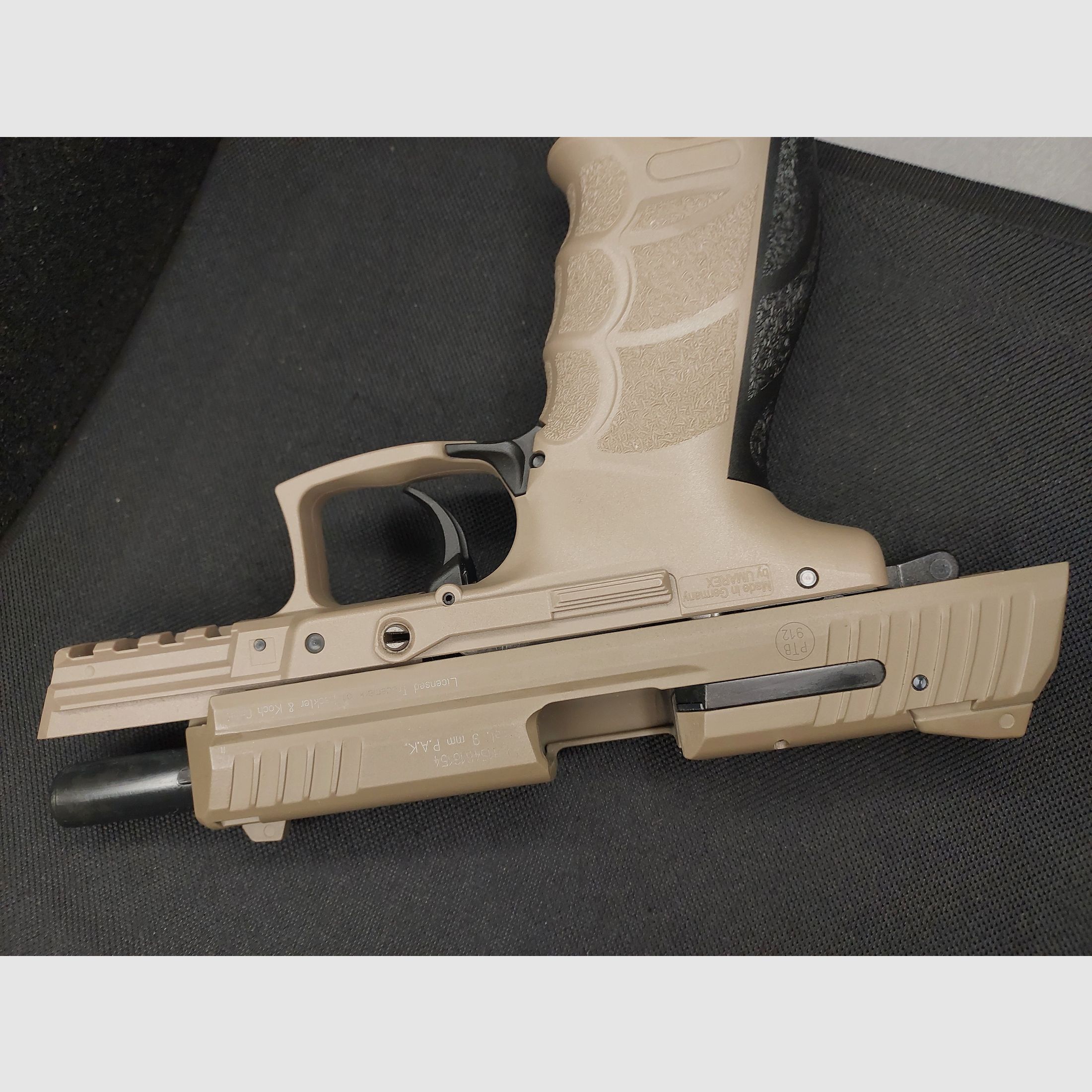 Heckler & Koch P30 Schreckschuss-Pistole 9 mm P.A.K. TAN / FDE (PTB 912)