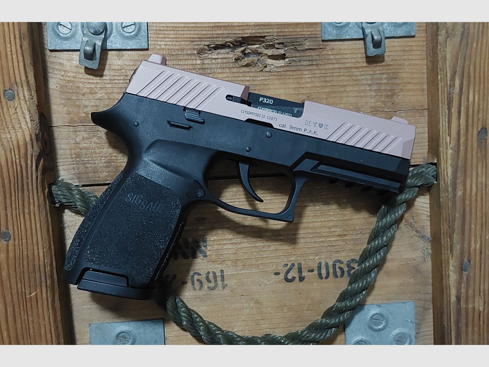 SigSauer P320 "Rosegold" 9 mm P.A.K (PTB 1038) Roségold keine Glock Walther Heckler RG