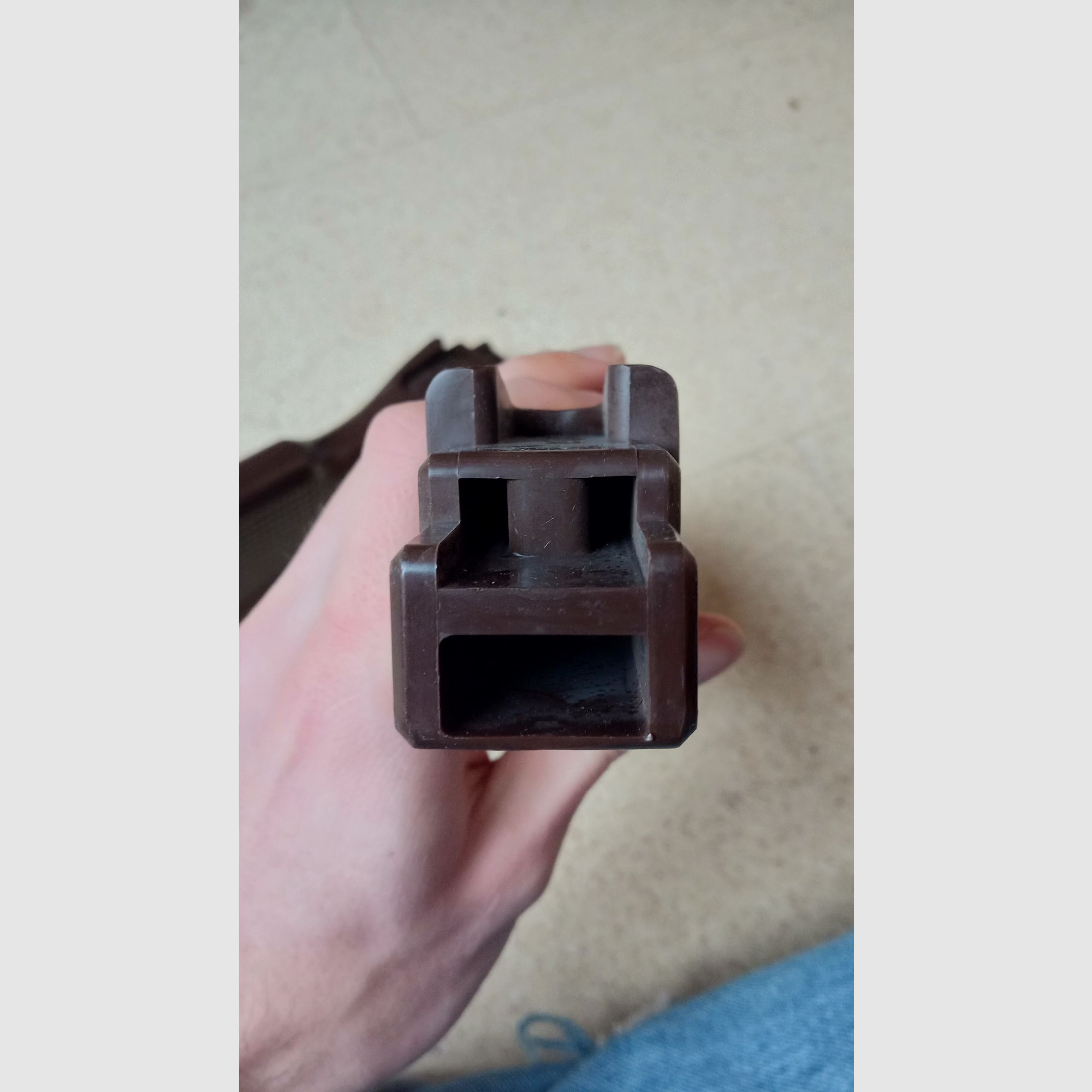 Original East German plastic fixed stock for the MPi-KM manufacturer VEB Wiesa in absolutely best condition // GDR NVA / AKM