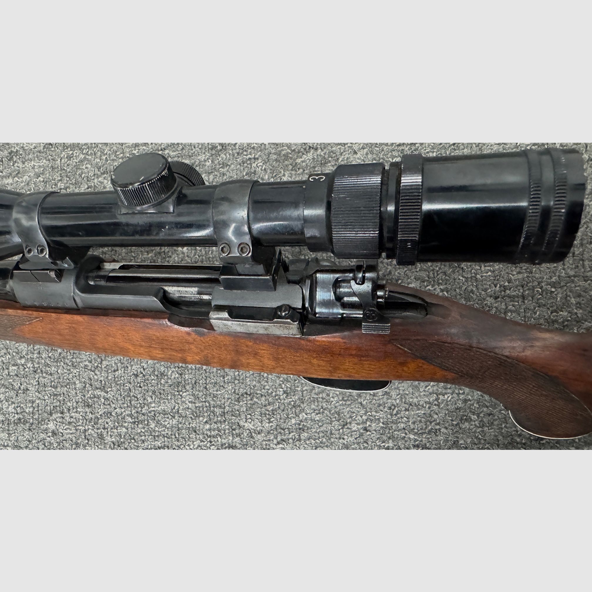 98 w kalibrze 7x64 z lunetą 3-9x40