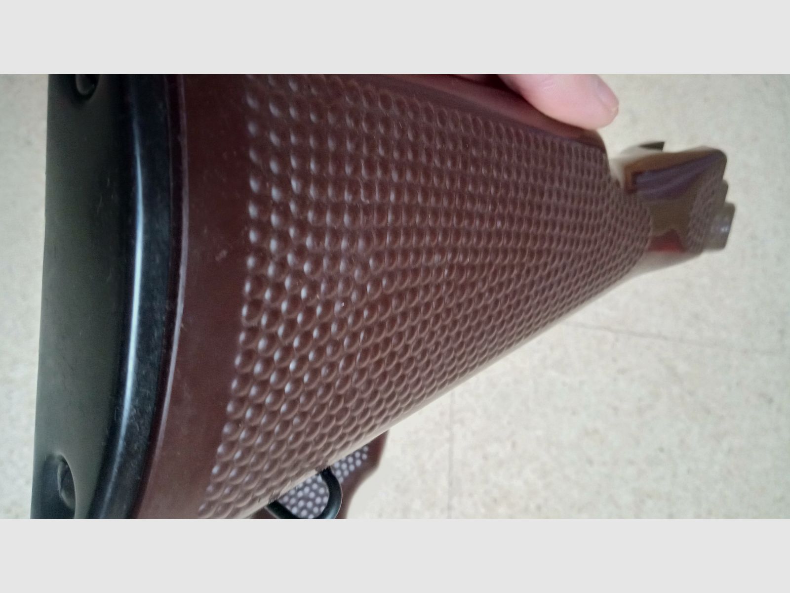 Original East German plastic fixed stock for the MPi-KM manufacturer VEB Wiesa in absolutely best condition // GDR NVA / AKM