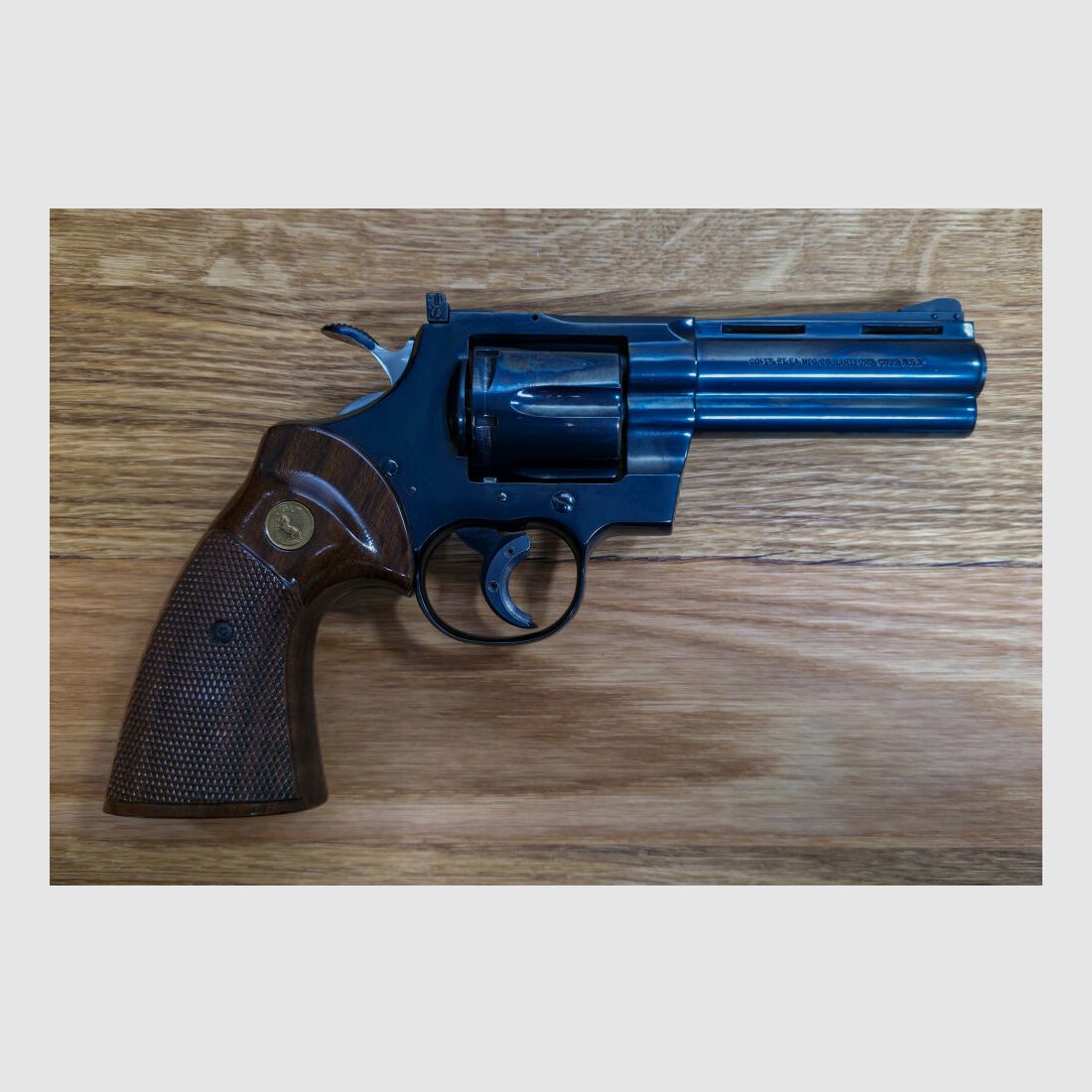Colt Python, 4" looplengte