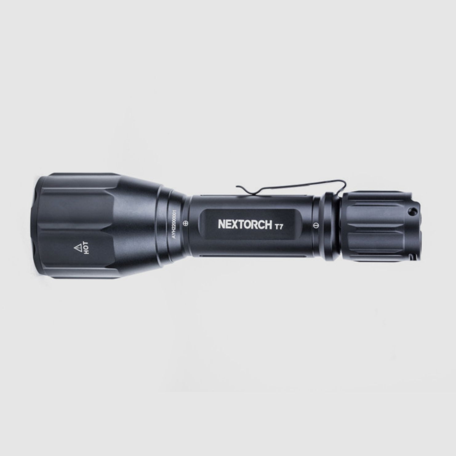 Latarka myśliwska Nextorch T7 z zasięgiem świecenia 510 metrów i akcesoriami myśliwskimi w zestawie