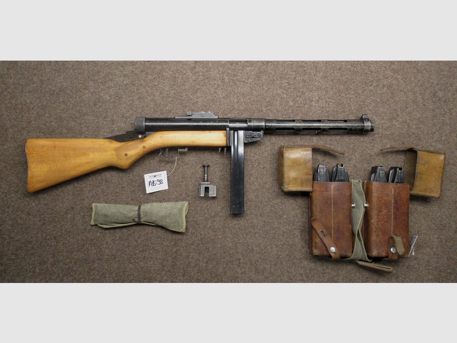 AB-98 pistolet semi-automatique SUOMI mod. Mp43 cal. 9mm Para, image 1 sur 3