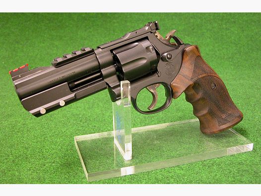 DELTA COMBAT ELITE S&W 586 4" Inch 357 Mag