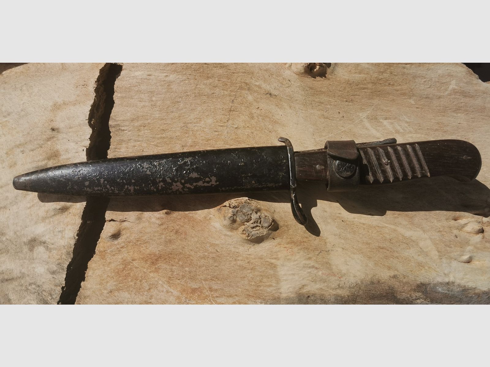 Antiguo cuchillo de trinchera alemán, no tengo idea