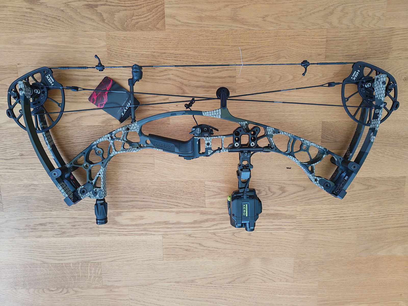 Hoyt Alpha AX-2 29 + Garmin Xero A1i + QAD Ultra Rest MX2 Set NUOVO