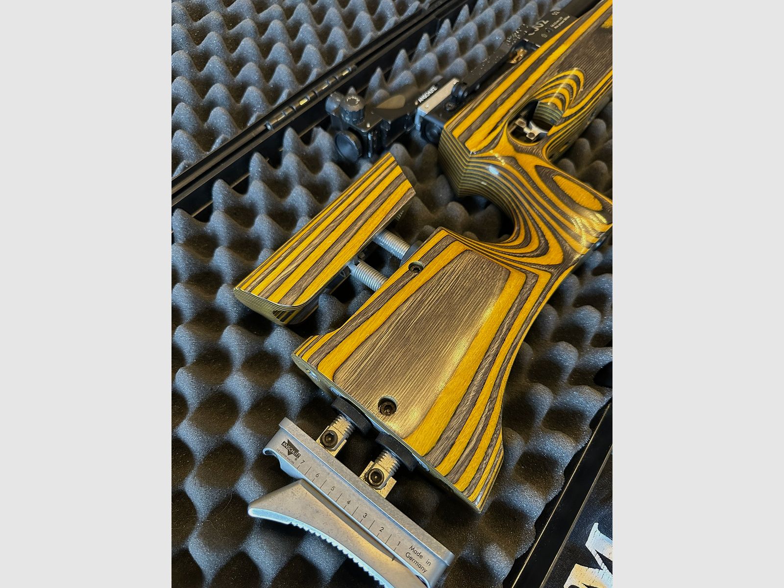 Anschütz 8002 Jugend Match Luftgewehr m. Kartusche bis 3/2027