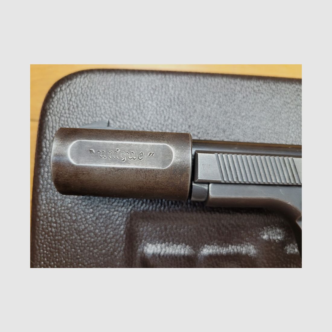 Sehr guter Unique Modell DES 69 – Kaliber 22LR – mit seinem Gegengewicht – Zwei Magazine und seinem Transportkoffer – Große Präzision – Unverwüstlich – Top Made in France! TBE, Bild 16 von 22