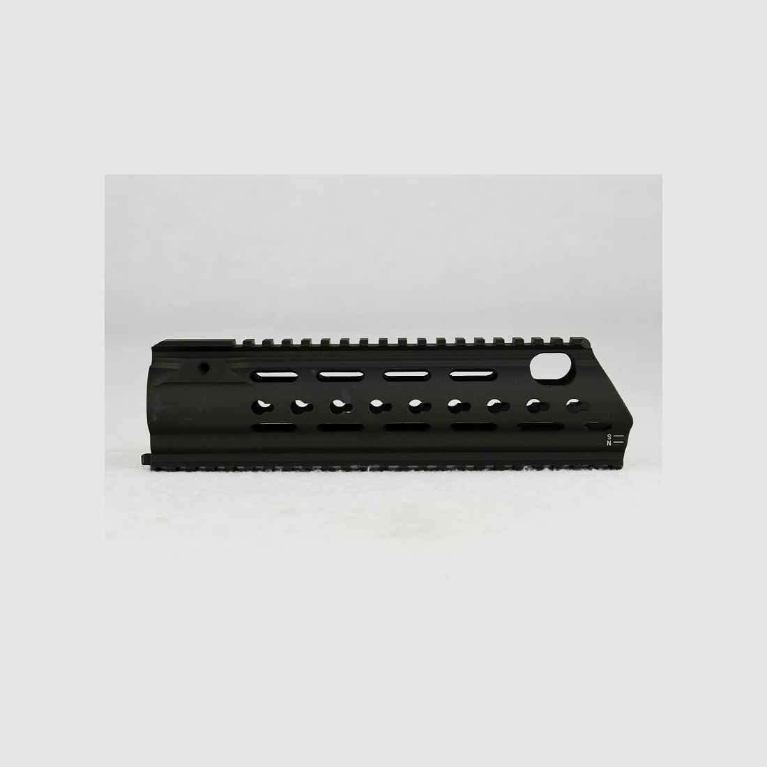 Heckler & Koch SLIMLINE handguard per MR223 NERO, per canna da 11"/14,5"/16,5" (handguard corto)