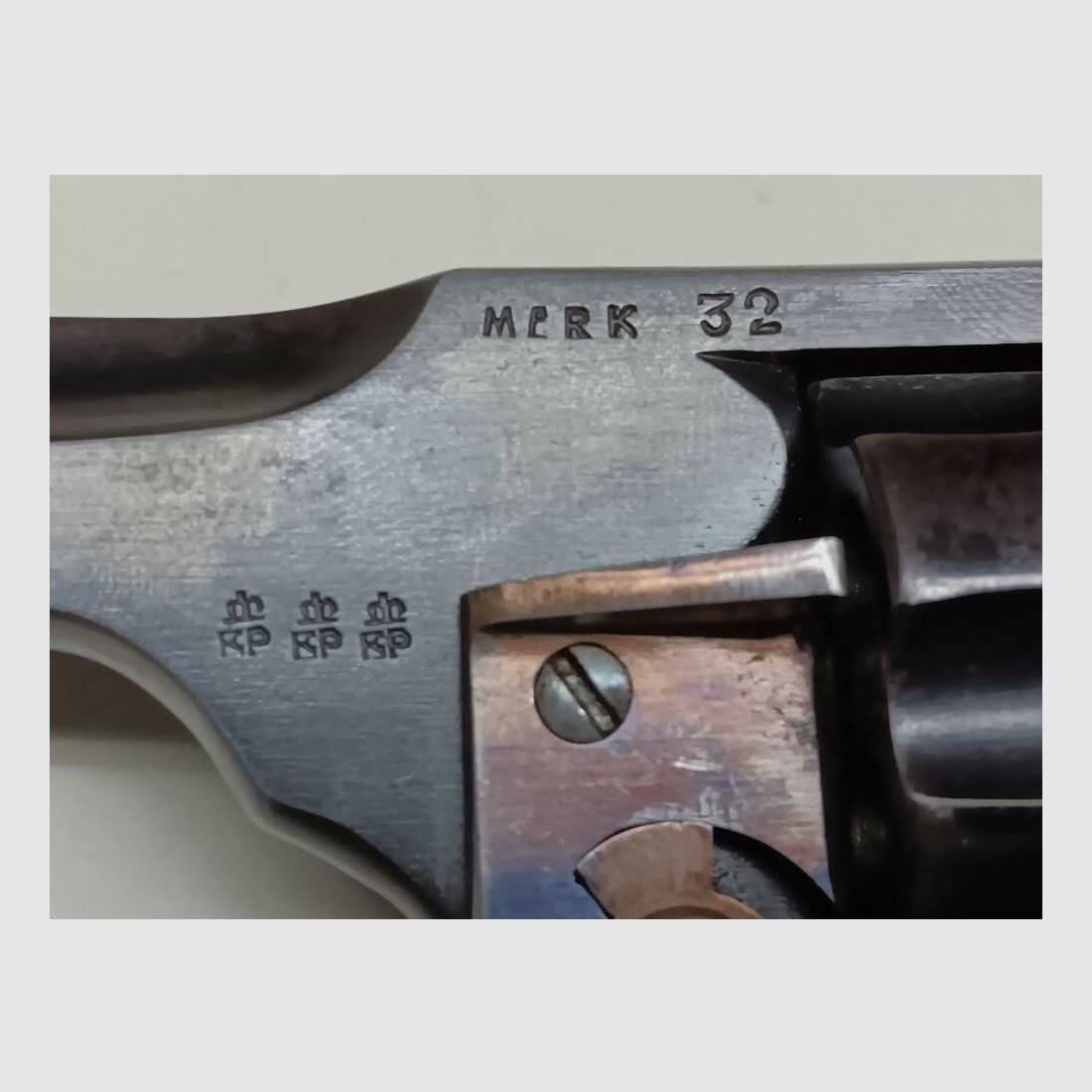 Webley & Scott revolver a tamburo