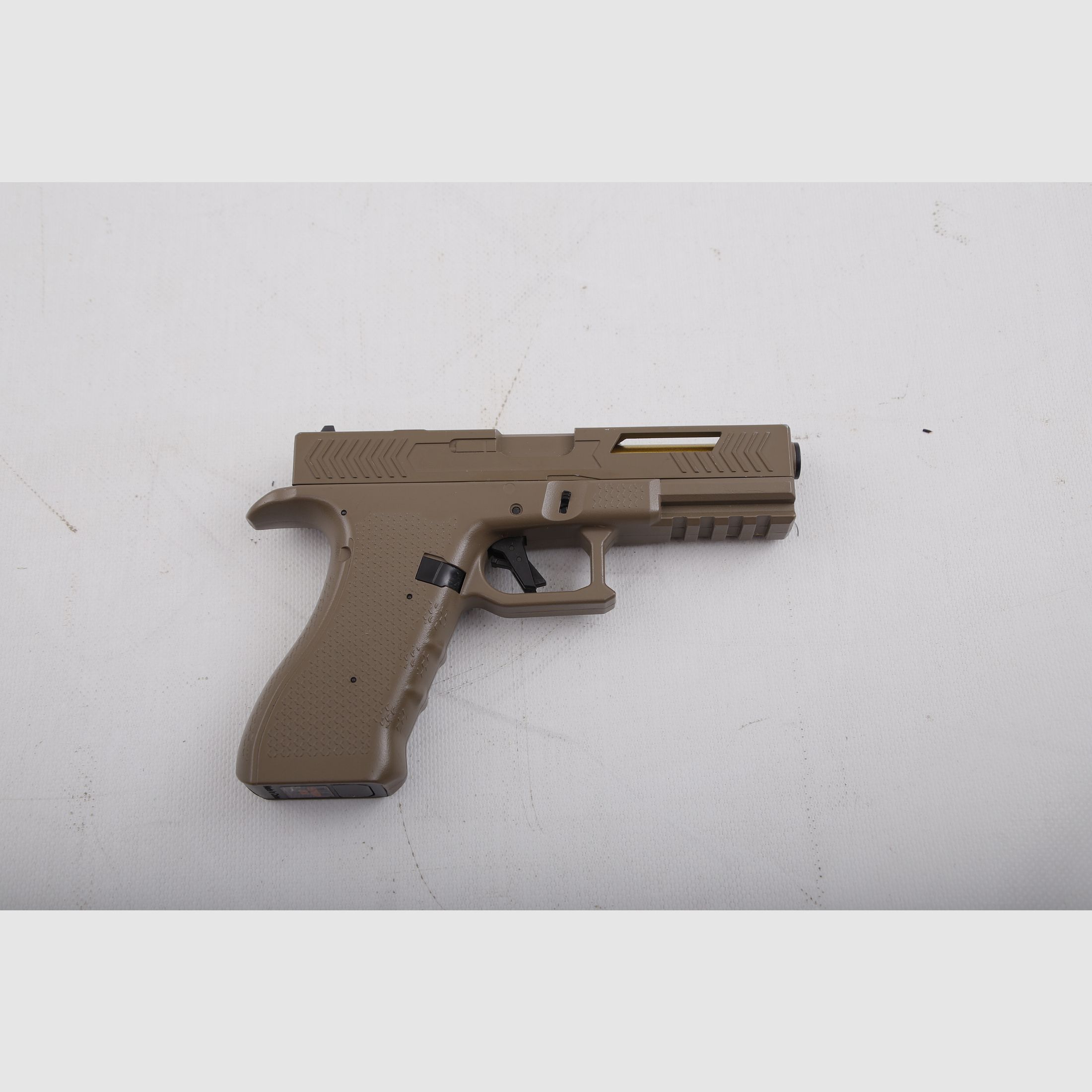 Cyma CM.131 Begadi Gen.3 Pistola Airsoft <0,5J AEG + Valigia + 2 Caricatori