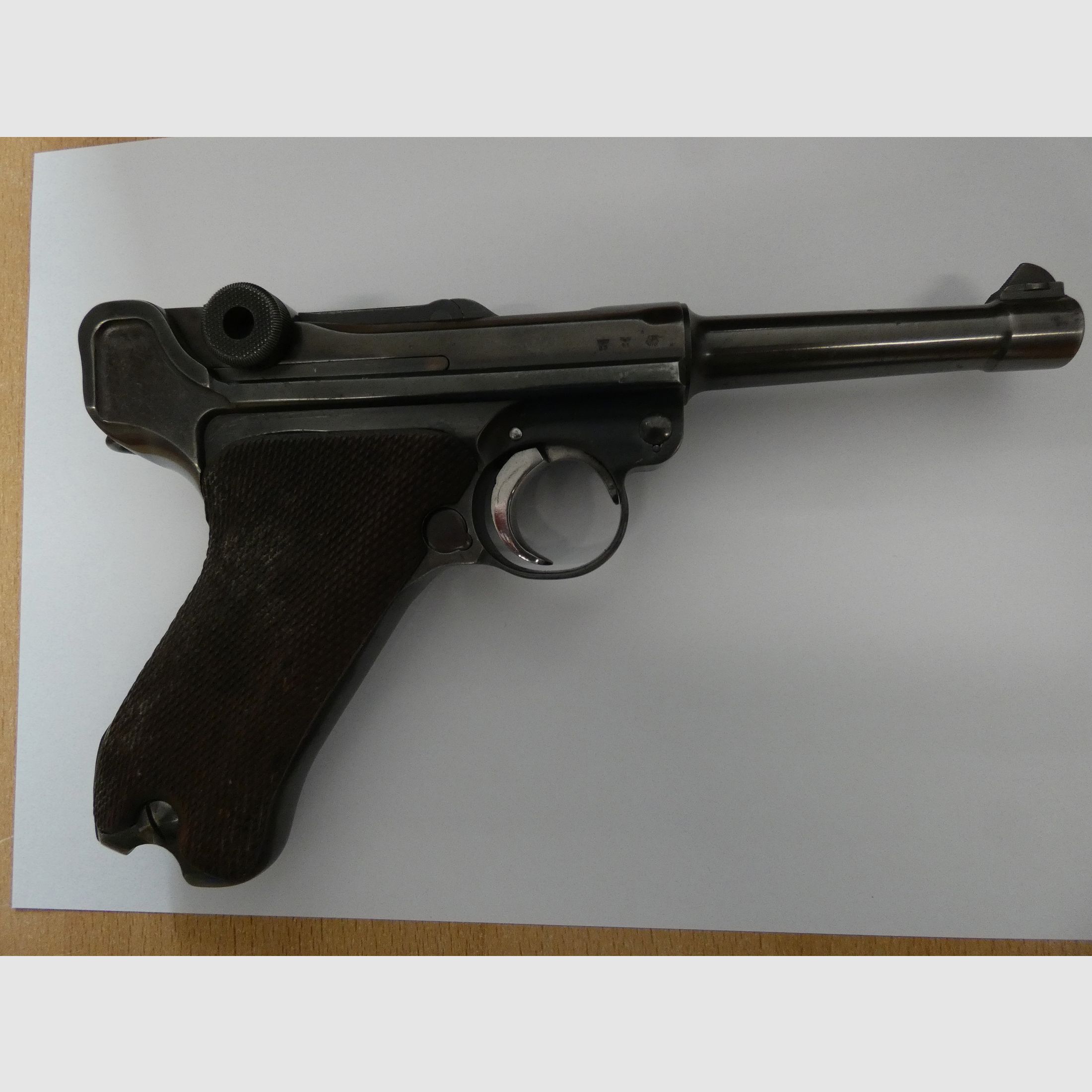 08 semi-automatic pistol 9mm Parabellum