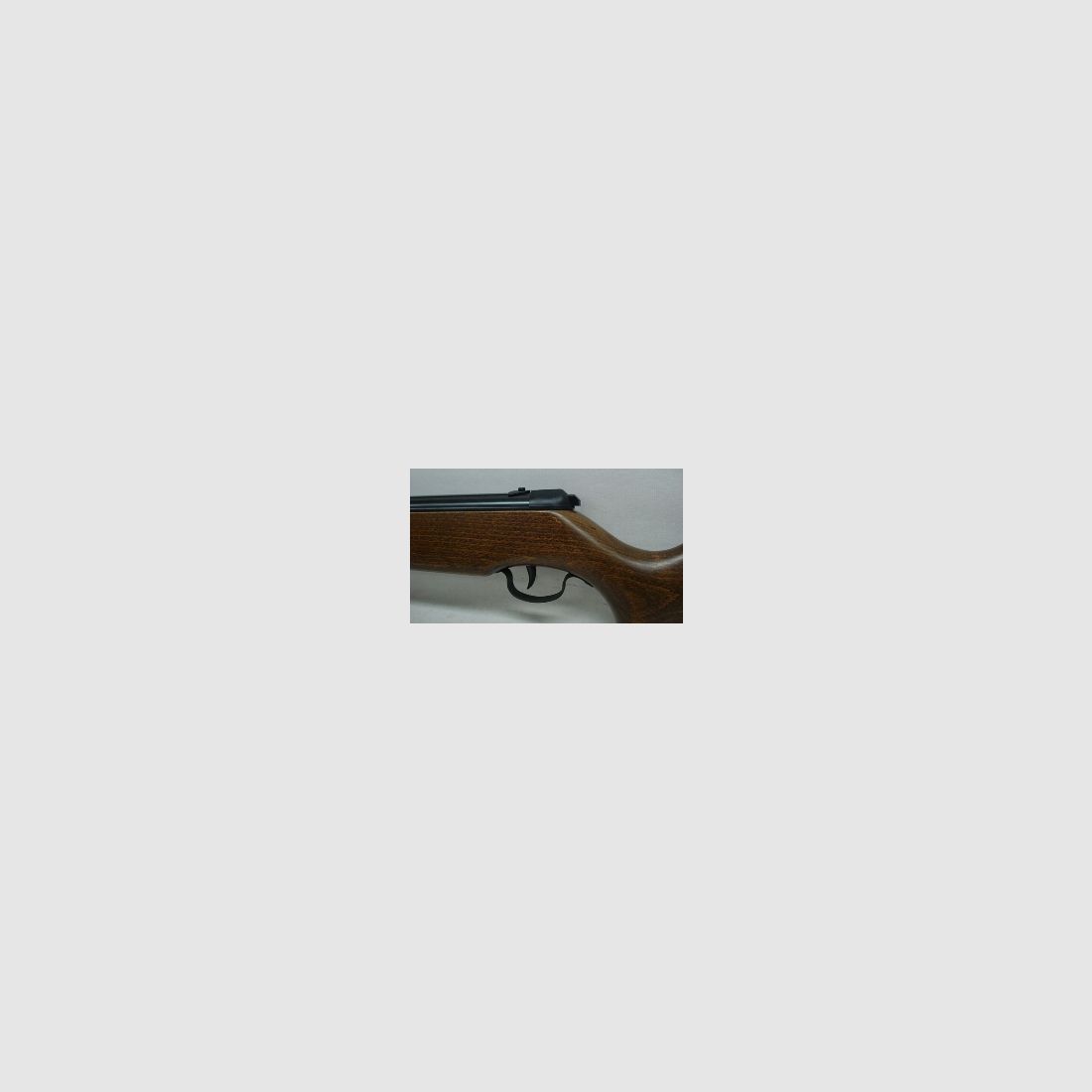 B12 (QB204) - Kal.4,50mm, Holzschaft