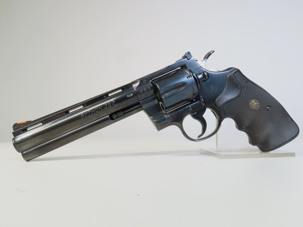 Colt Python 6" cali z 1971 roku