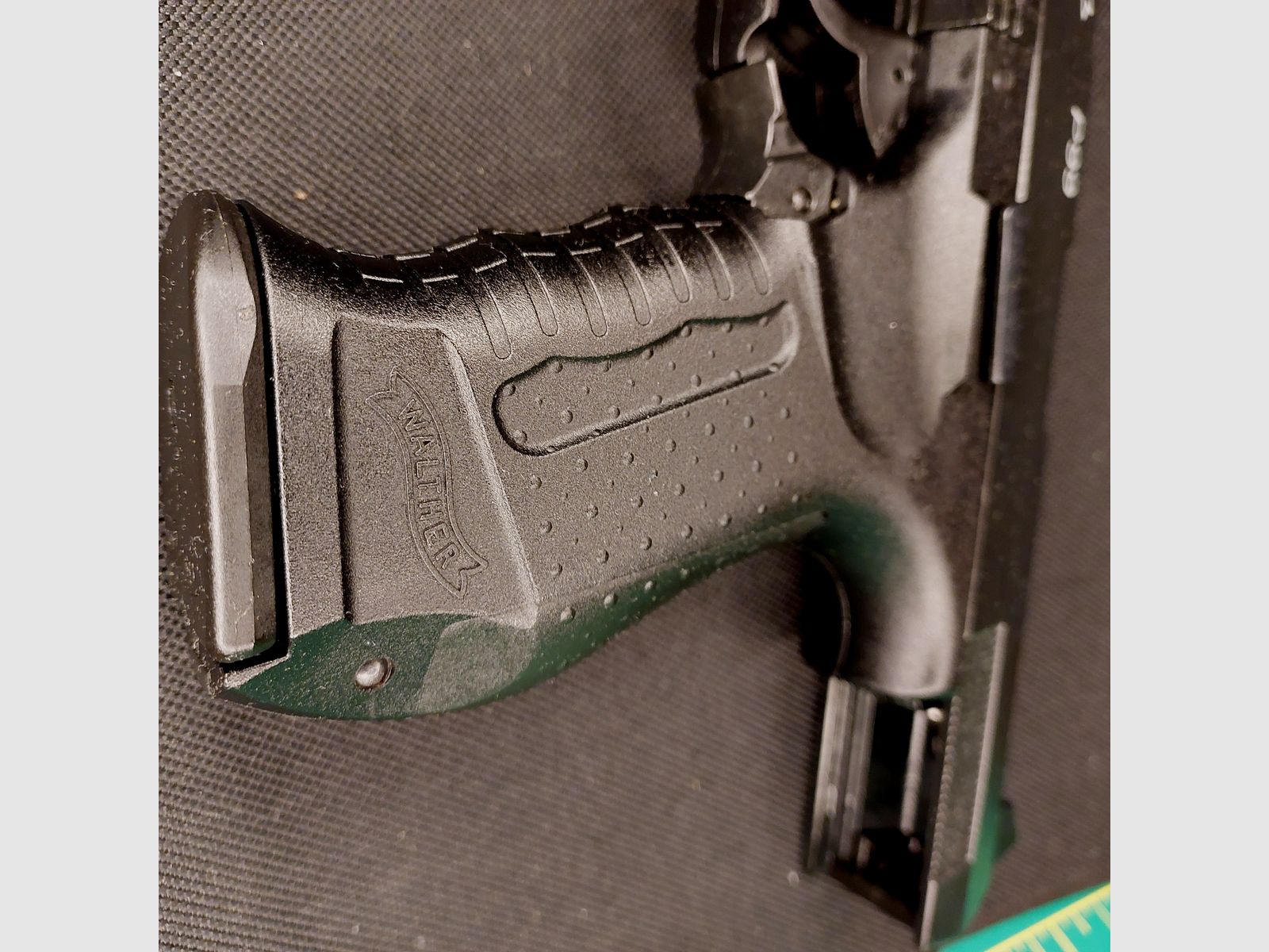 Walther P99 Schreckschuss Pistole 9mm P.A.K. (PTB 762) P 99 OVP mit Koffer.