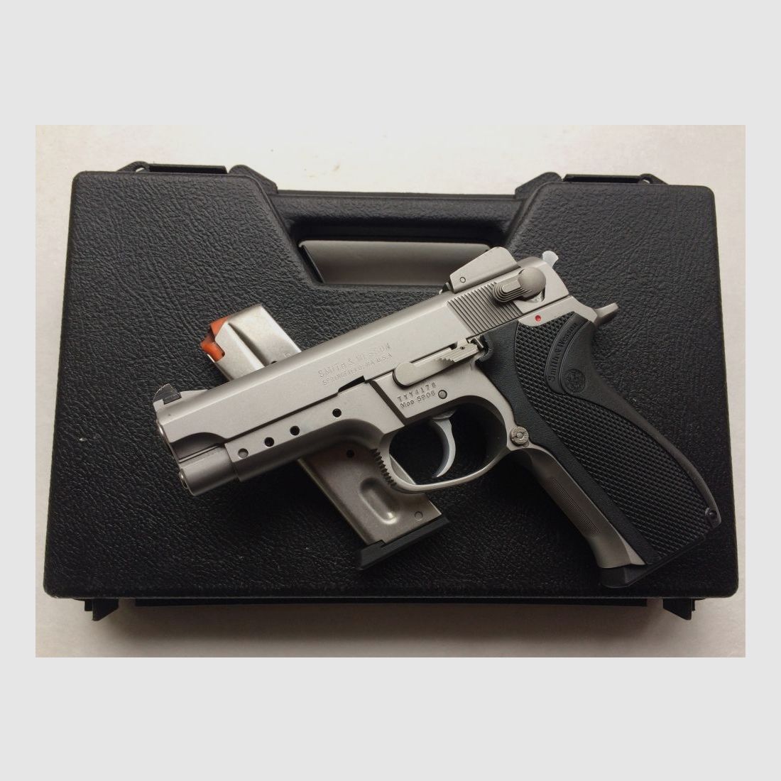 Smith and Wesson	 5906