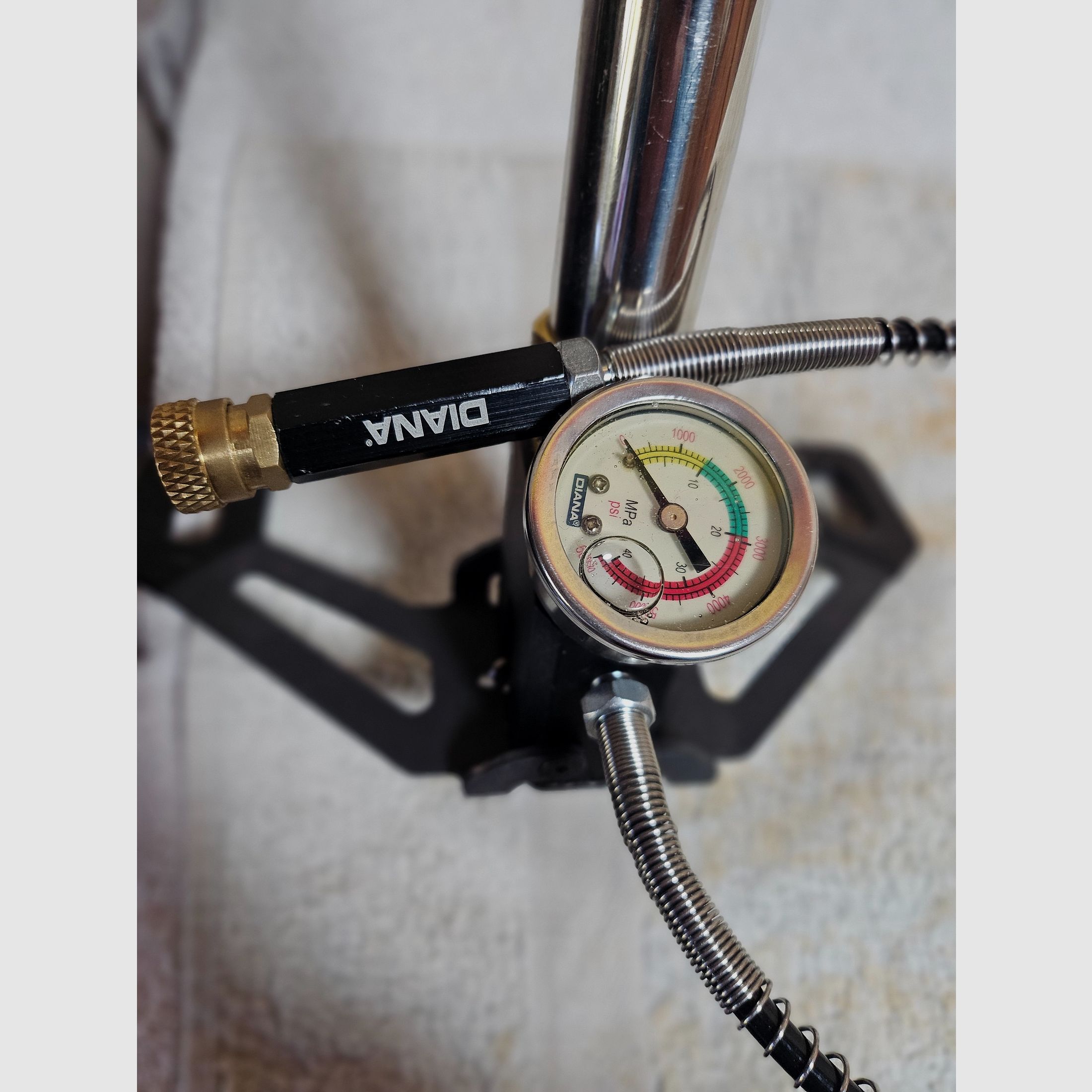 Diana hand pump 300 bar for PCP airguns, image 3 of 5