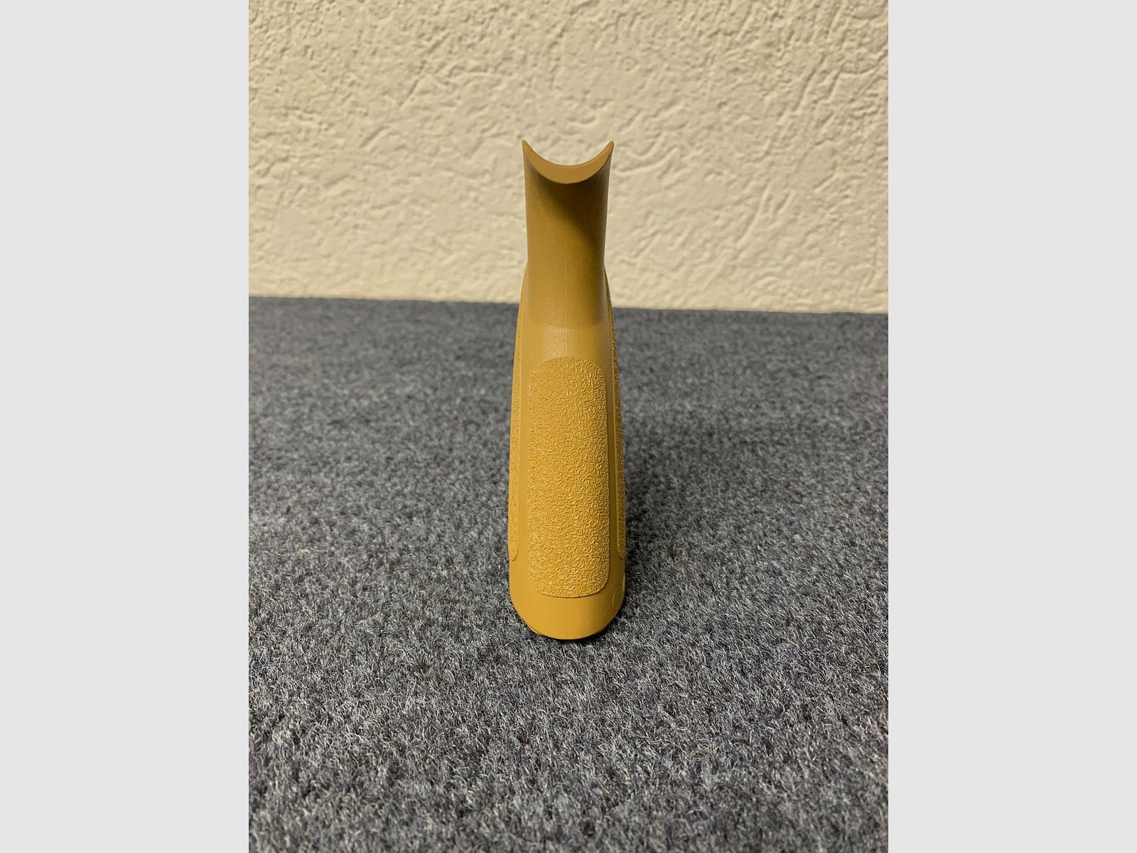 HK V7 grip sand color RAL8000 - NEW - Heckler & Koch Mr223 Mr308 HK416 HK417 HK433 HK437 G95k KSK Ar15, image 2 of 6