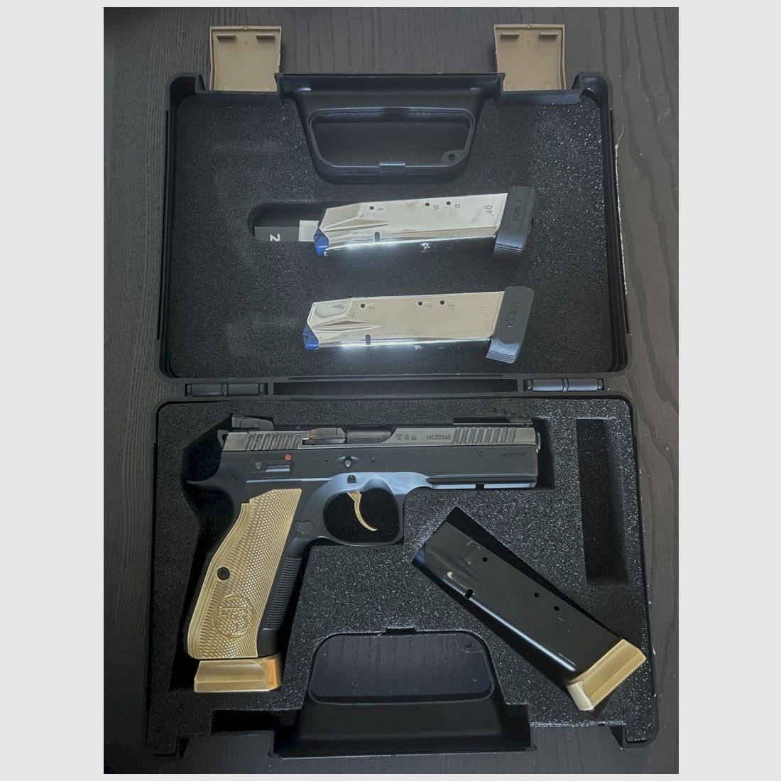 CZ Shadow 2 Gold Digger Special Edition, 9mm Para