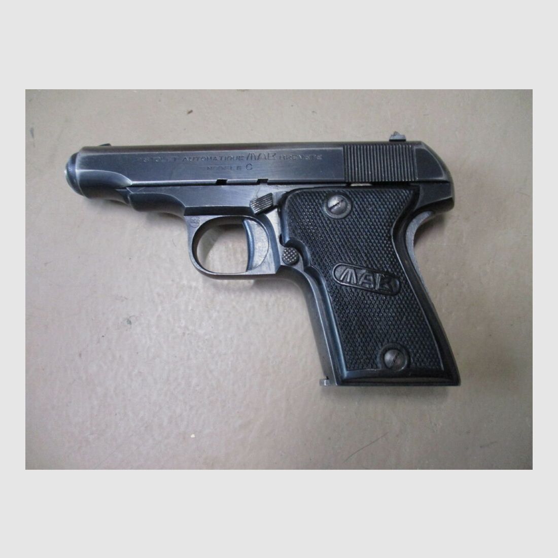 Pistola 7,65 mm MAB Mod. C C, imagen 2 de 2