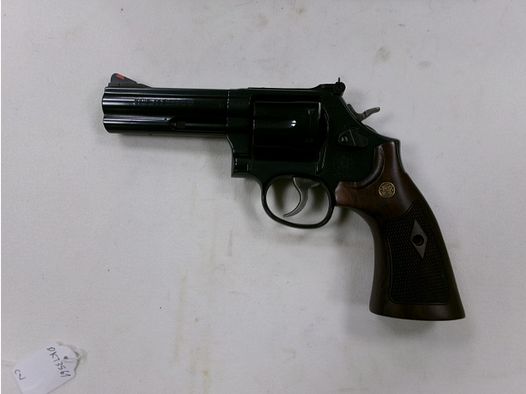 SMITH & WESSON 586 CAL. 357 MAG. used