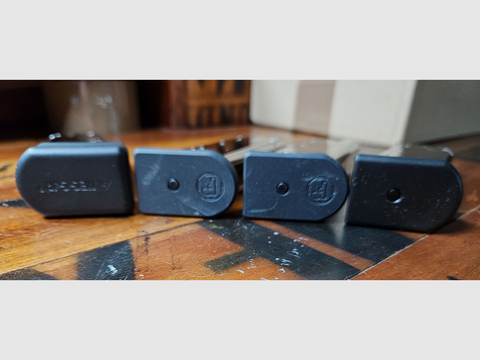 Pistol magazines 9 mm Luger