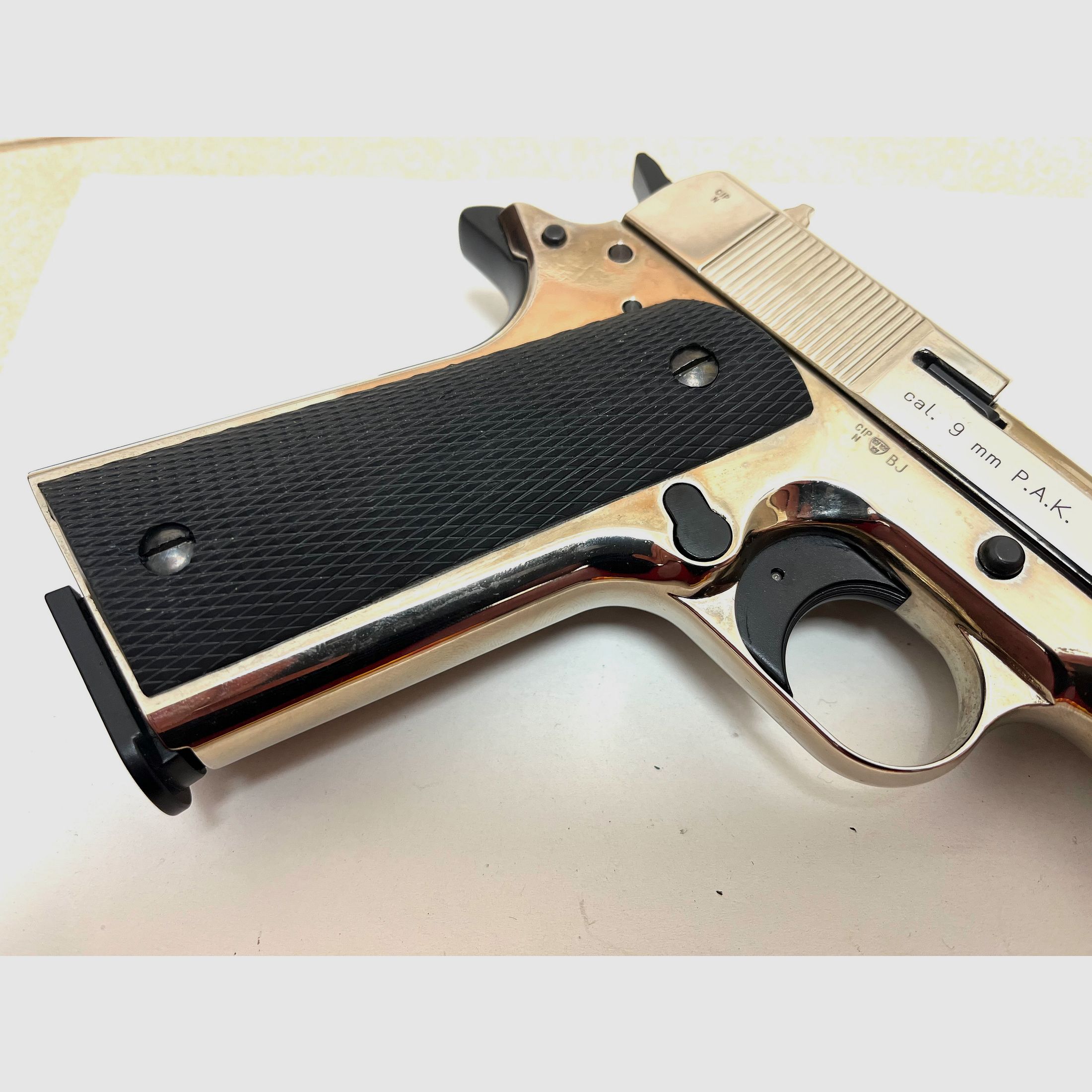 ••• Colt Government 1911 Griffschalen - Kunststoff - original •••