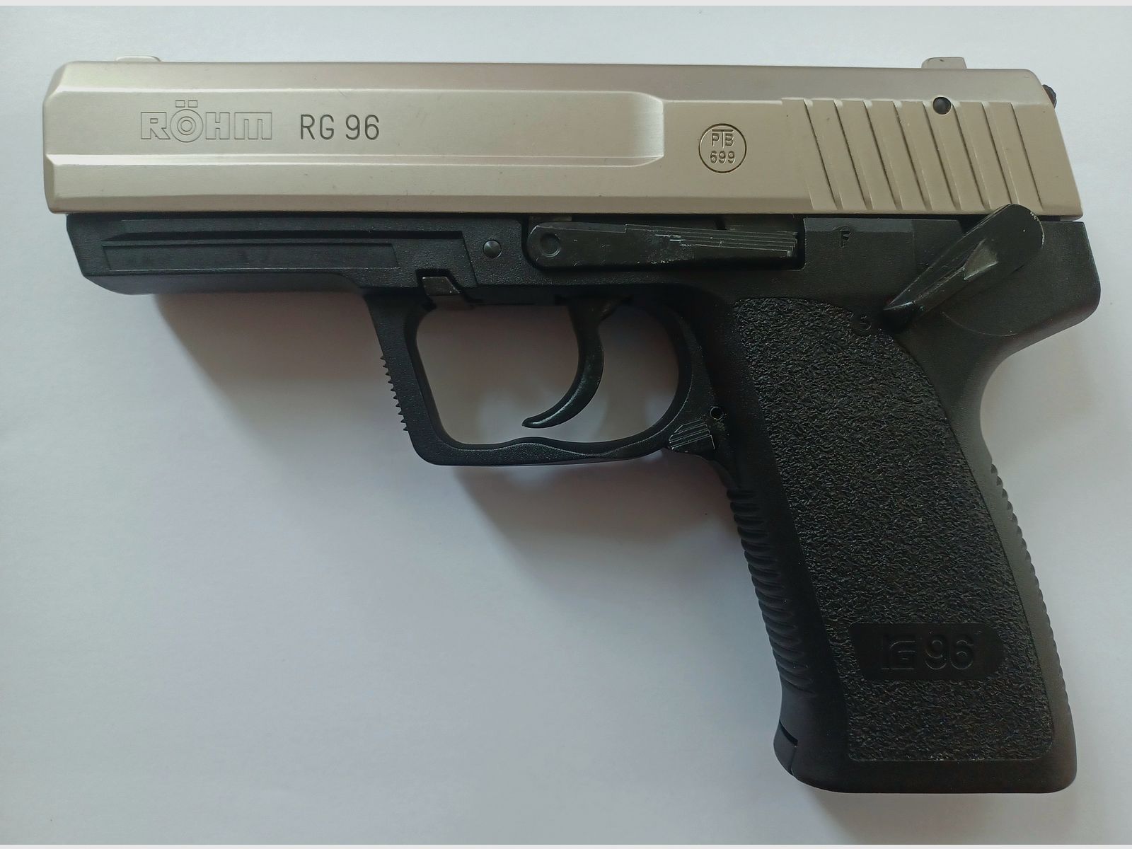 Röhm RG 96 nickel cal. 9mm P.A.K.