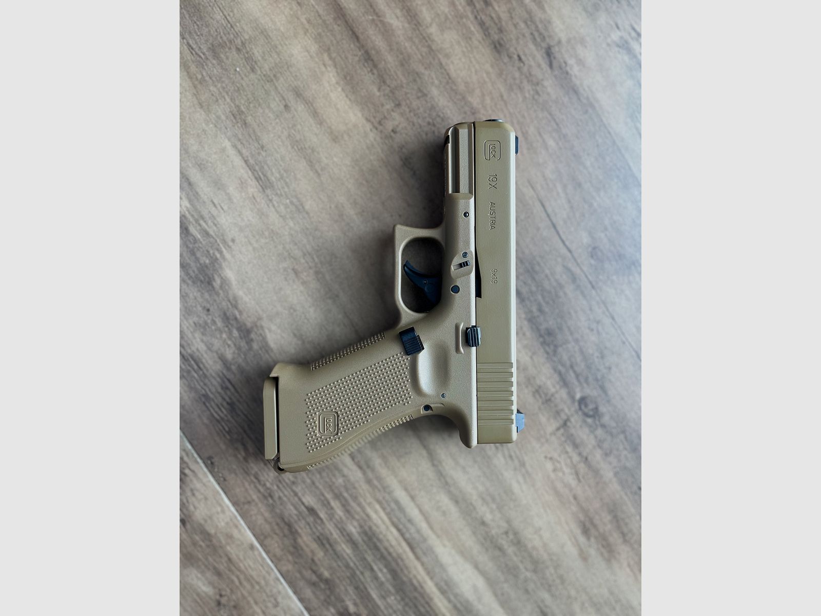 Glock 19X CO2 luchtpistool kal. 4,5mm BB blowback coyote tan