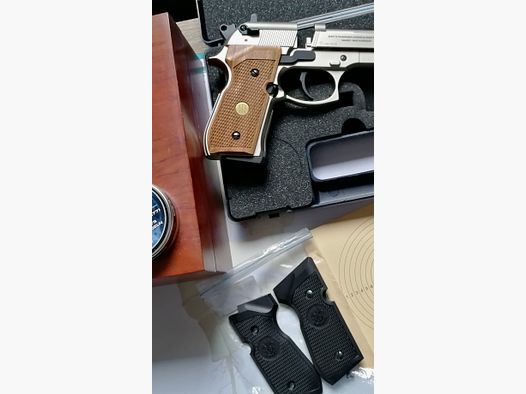 Beretta Mod. 92 FS air pistol nickel-plated with double Kst grips / like new + accessories