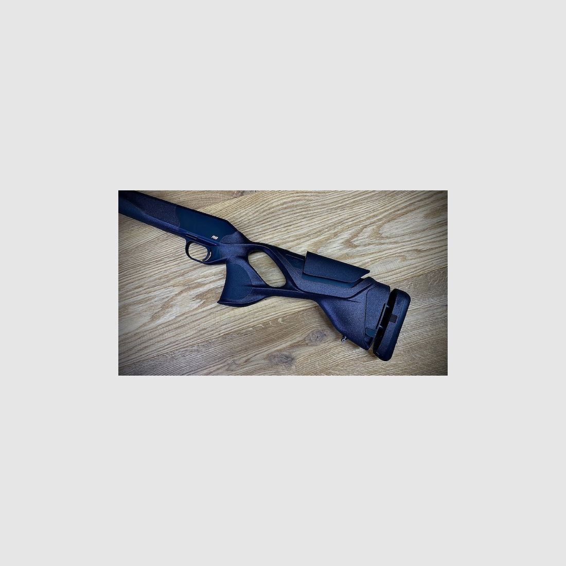 Blaser R8 Ultimate Schäftung / Schwarz-Braun / 17mm Kontur / verst. Schaftrücken & Schaftkappe