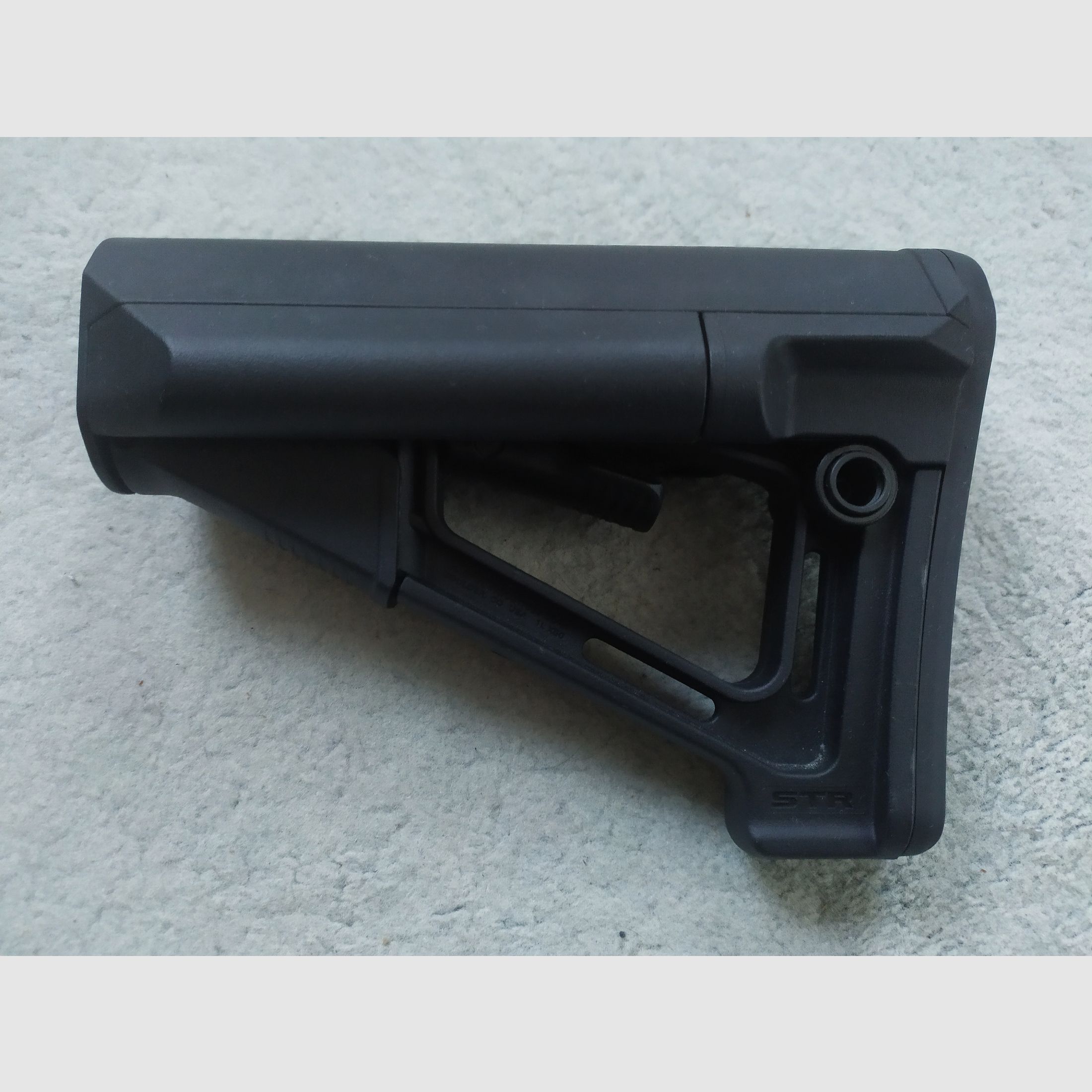 Various accessories & parts: 1911 stainless steel parts, Ruger scope mount, 4x20 scope, 4.5mm BB Glock, G3-Rem870-STR stocks, several gun cases