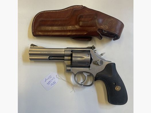 Smith + Wesson 686